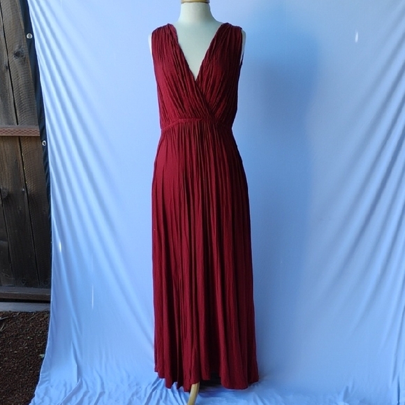 Banana Republic Red Maxi Goddess Dress With Smocked Waist & Pockets - Picture 7 of 7